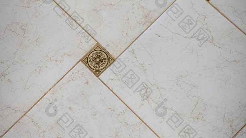 卫生间瓷砖规格300x600为何受欢迎？**